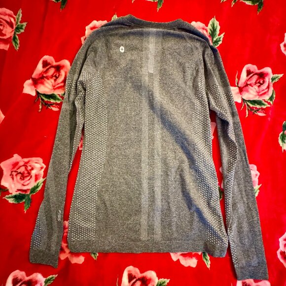 FIGS Salta Seamless Underscrub Long Sleeve Top in Graphite Gray | Size M - Picture 8 of 14